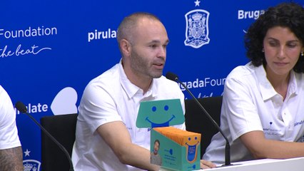 Iniesta destaca el "magnífico trabajo" de la Fundación Brugada