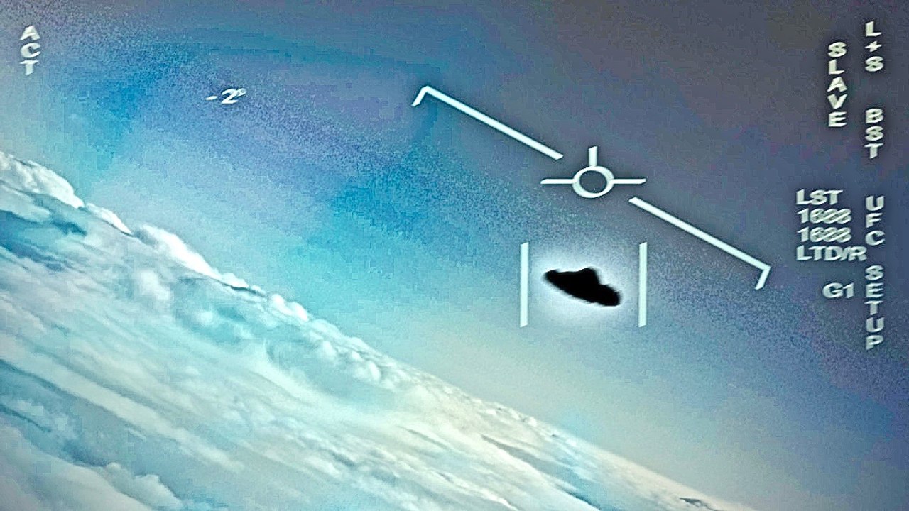 FASCINATING - UFO Caught Over California - Navy Fighter Pilot Interview - "Not Of This World"