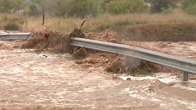 La tromba de agua anega zonas de Albacete