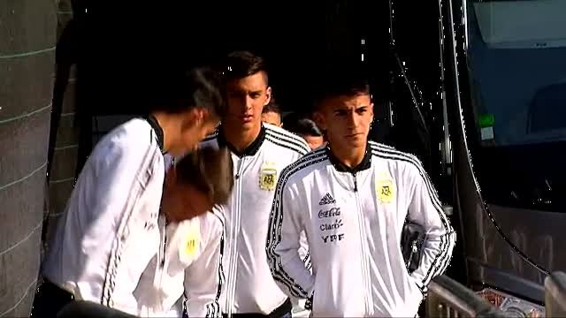 Tranquilidad en la salida de Argentina de su hotel de concentración en Barcelona