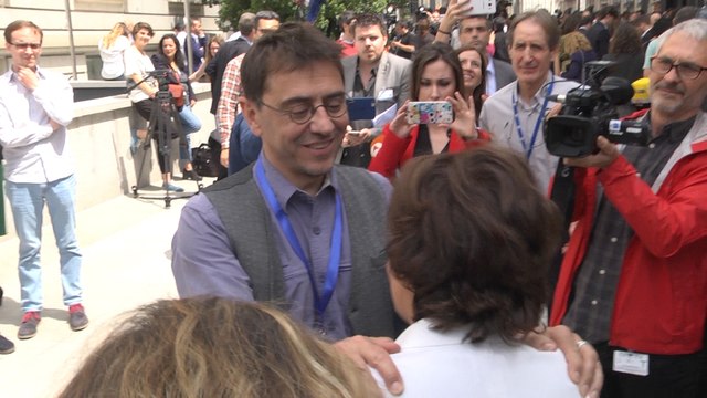 Monedero, a Sáenz de Santamaría: Me alegro de que os vayáis