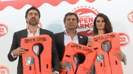 Javier Bardem y Penélope Cruz sacan su lado más solidario por los refugiados