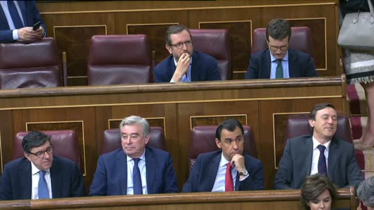 Rivera pide a Rajoy que dimita y salga de la legislatura de manera ordenada