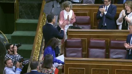 Da comienzo la moción de censura con ovaciones para Sánchez y Rajoy