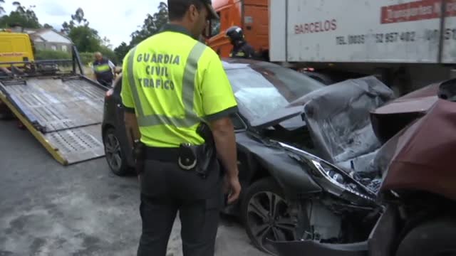 Fallece una mujer en Mos (Pontevedra) en un brutal choque frontal entre dos vehículos