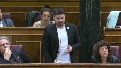 Rufián al PSOE: "Guárdense de los barones que les dicen que mejor con 'ladrones' que con republicanos"