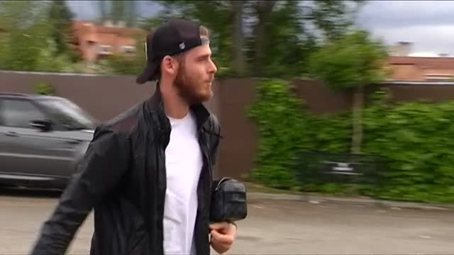 Los jugadores de 'La Roja' llegan a la concentración para prepararse de cara al Mundial de Rusia