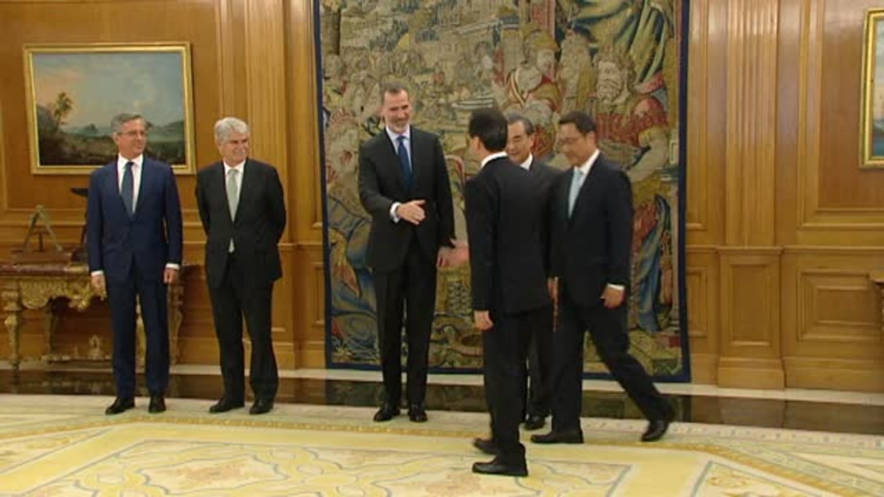 El primer ministro chino de Exteriores prepara en Madrid la visita del presidente Xi Jinping