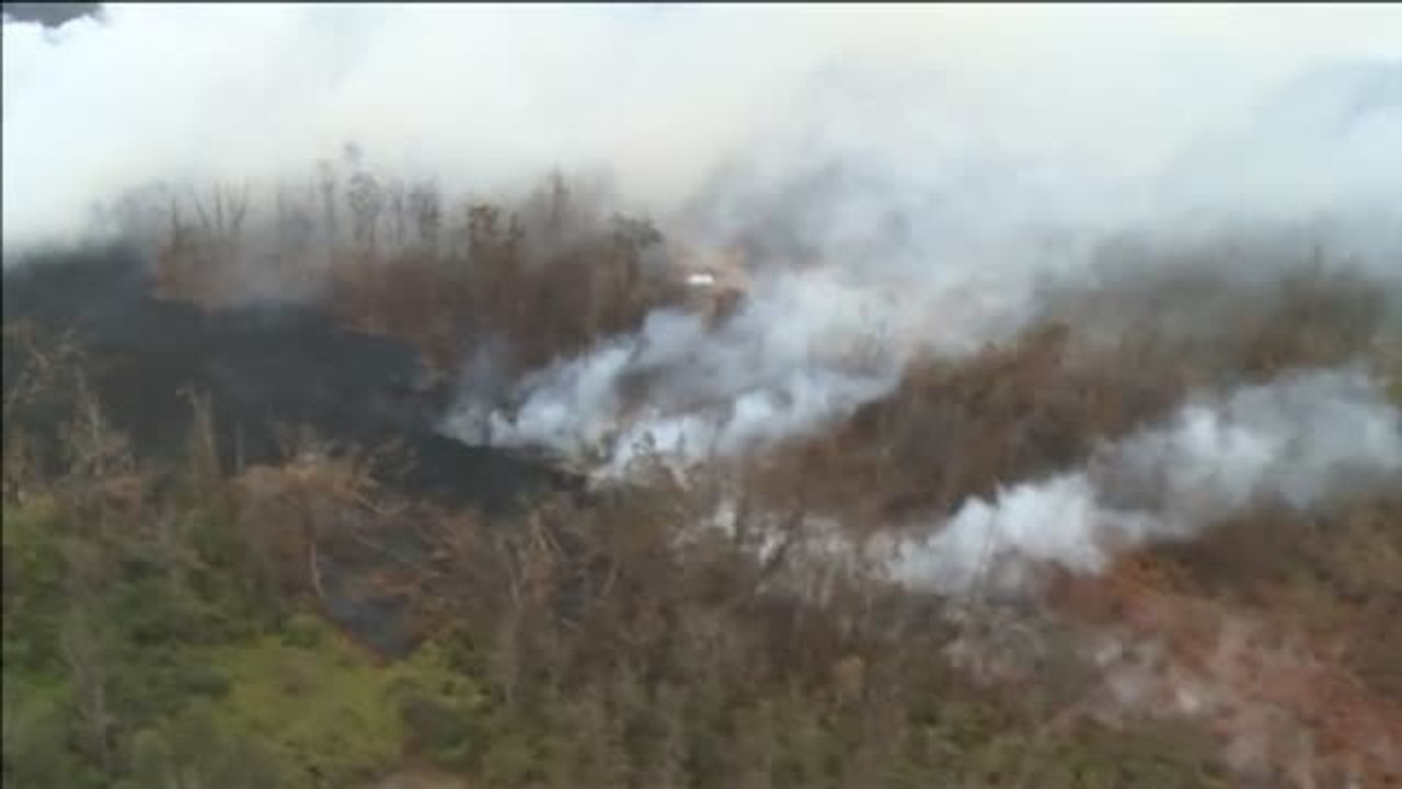 Se sigue abriendo enormes grietas en las inmediaciones del volcán Kilauea