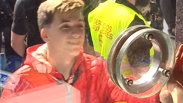 Malú sorprende a sus fans vendiendo entradas en taquilla para su próximo concierto en Madrid