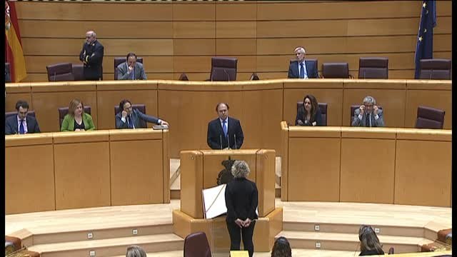 Dos senadores de ERC prometen su cargo por los presos, exiliados y la República