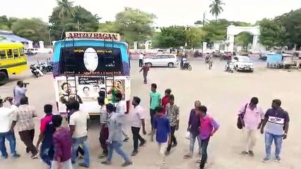 புதுவையைக் கலக்கும் "இளைய தளபதி" பஸ்..வீடியோ