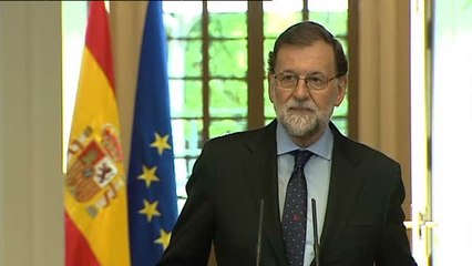 Rajoy: "Hoy desaparece ETA pero no el dolor irreparable que ha sembrado"