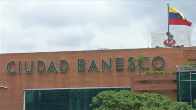 Maduro interviene Banesco y detiene a once de sus directivos