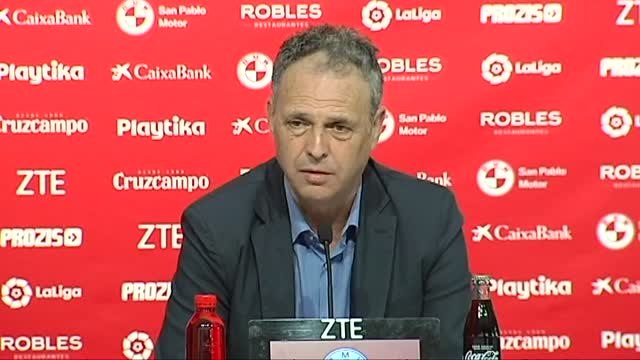 Caparrós: He visto los ojos y los huevos de los futbolistas, y los llevan rojos y blancos