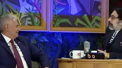 Binali Yıldırım: Uğur Dündar su kaynattı