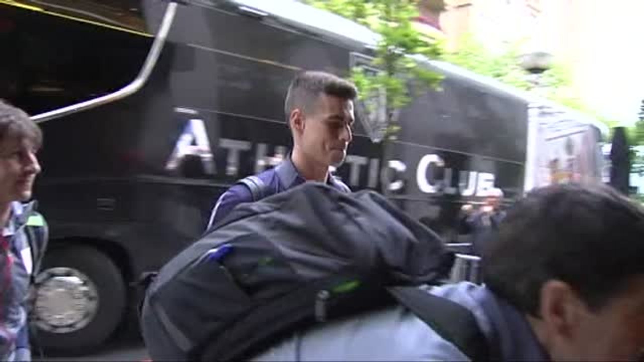 Tranquilidad y normalidad en la llegada del Athletic a San Sebastián