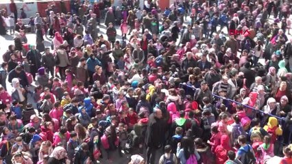 İSTANBUL- TÜRKİYE'NİN EN KALABALIK İLKOKULUNDAKİ SEÇMEN SAYISI 351 İLÇE NÜFUSUNDAN FAZLA