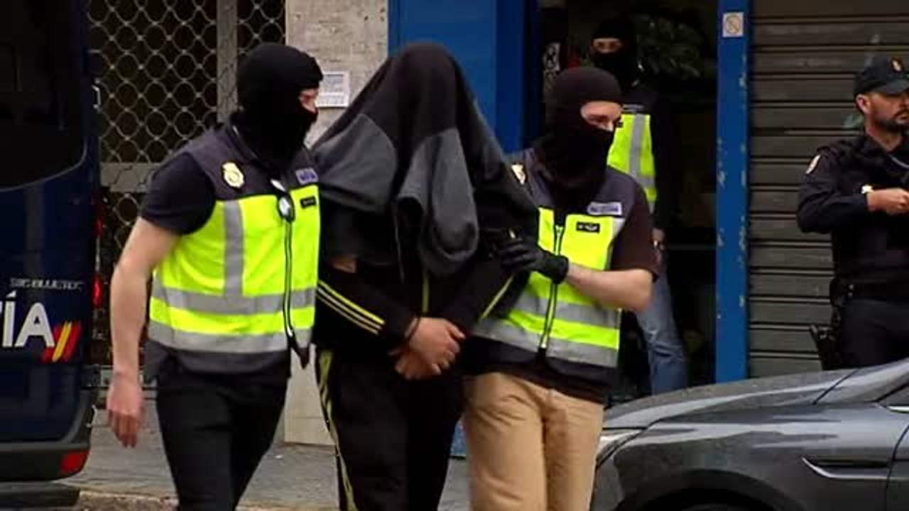 Zoido asegura que la mujer del detenido en Málaga es "una de las terroristas más peligrosas de Europa"