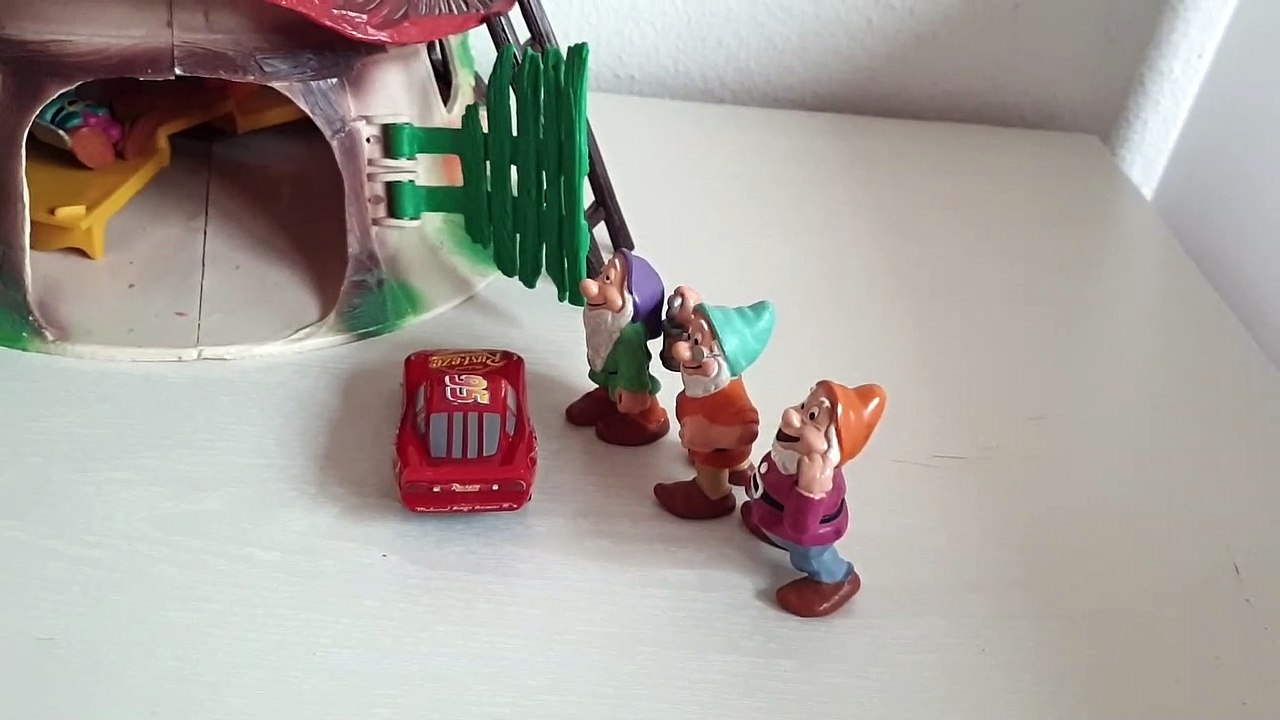 Lightning McQueen and Dwarfs Rescue Snow White Part 2