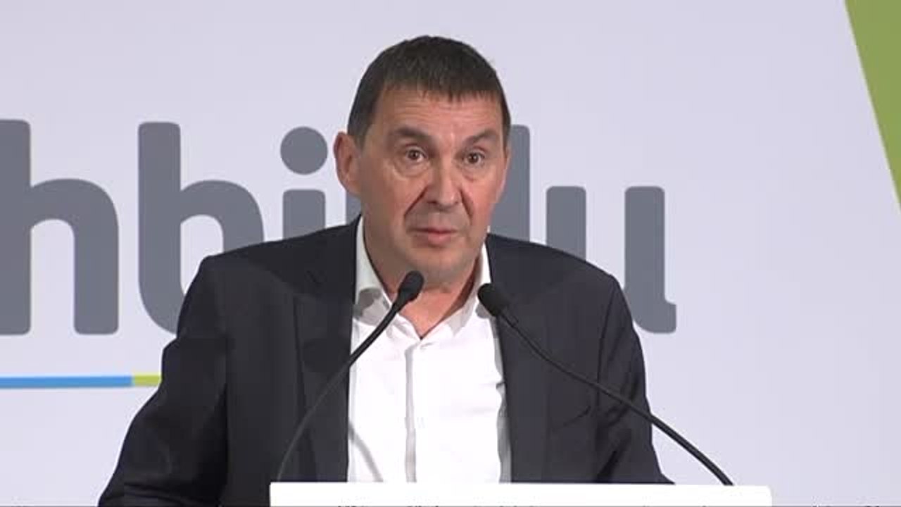 Otegi cree que el comunicado de ETA supone una "contribución definitiva a la paz"