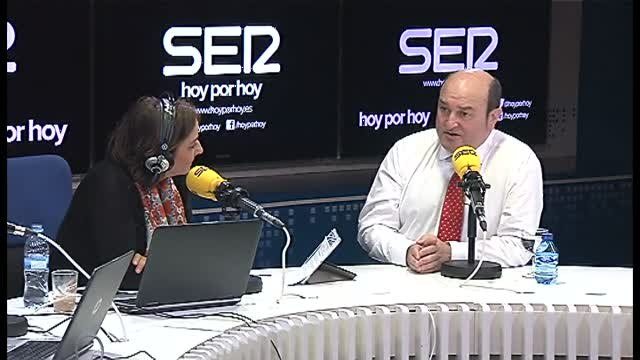 El Gobierno, un poco más cerca de sacar adelante los presupuestos gracias al PNV