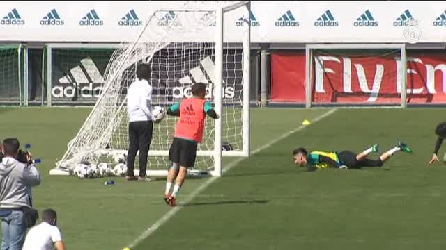 El Real Madrid se entrena tras el empate de anoche contra el Bilbao