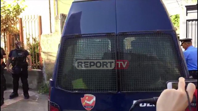 VIDEO-Momenti kur Bardh Spahia mbërrin në Gjykatë, PD: Si terrorist