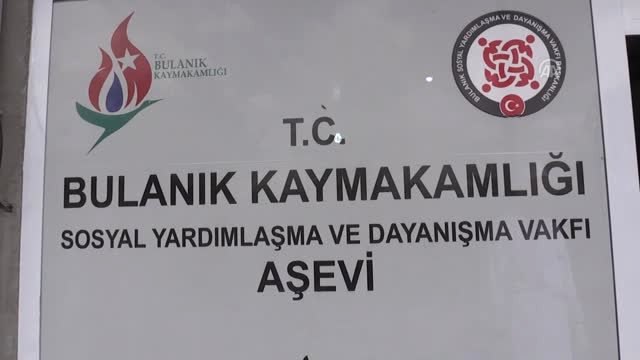 Kapı kapı gezerek devletin sıcak yüzü oluyorlar - MUŞ