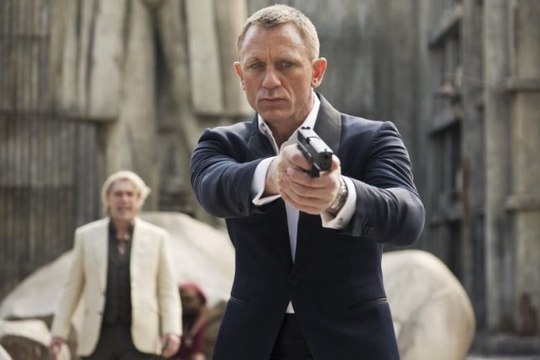 James Bond filminin setindeki kadınlar tuvaletinde gizli kamera bulundu