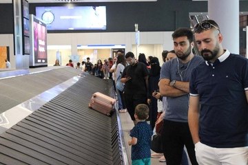 İstanbul Havalimanı'nda seçim yoğunluğu!