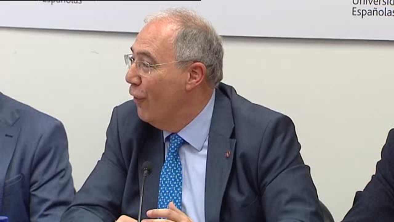 Los rectores hacen un lavado de cara a las universidades pero no dan datos sobre el máster de Cifuentes