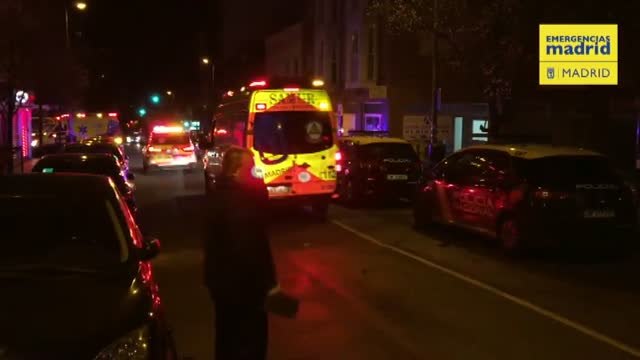 Hallan a un hombre muerto con varias puñaladas en plena calle en Madrid