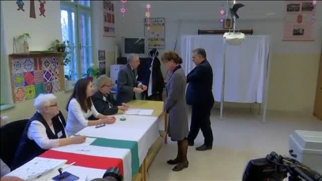 Hungría vota en elecciones parlamentarias con Viktor Orban como favorito