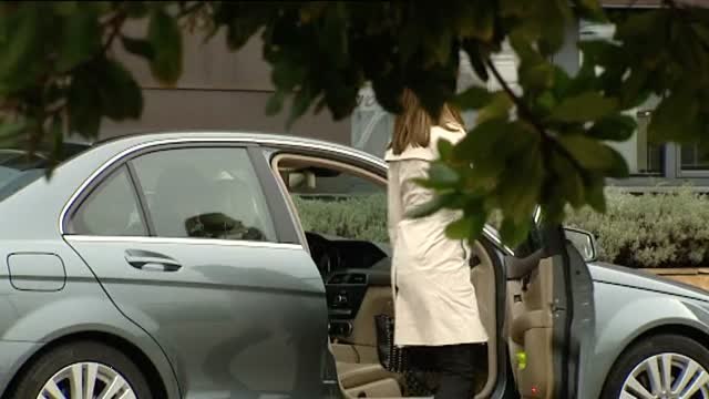 Los Reyes y doña Sofía visitan juntos a don Juan Carlos