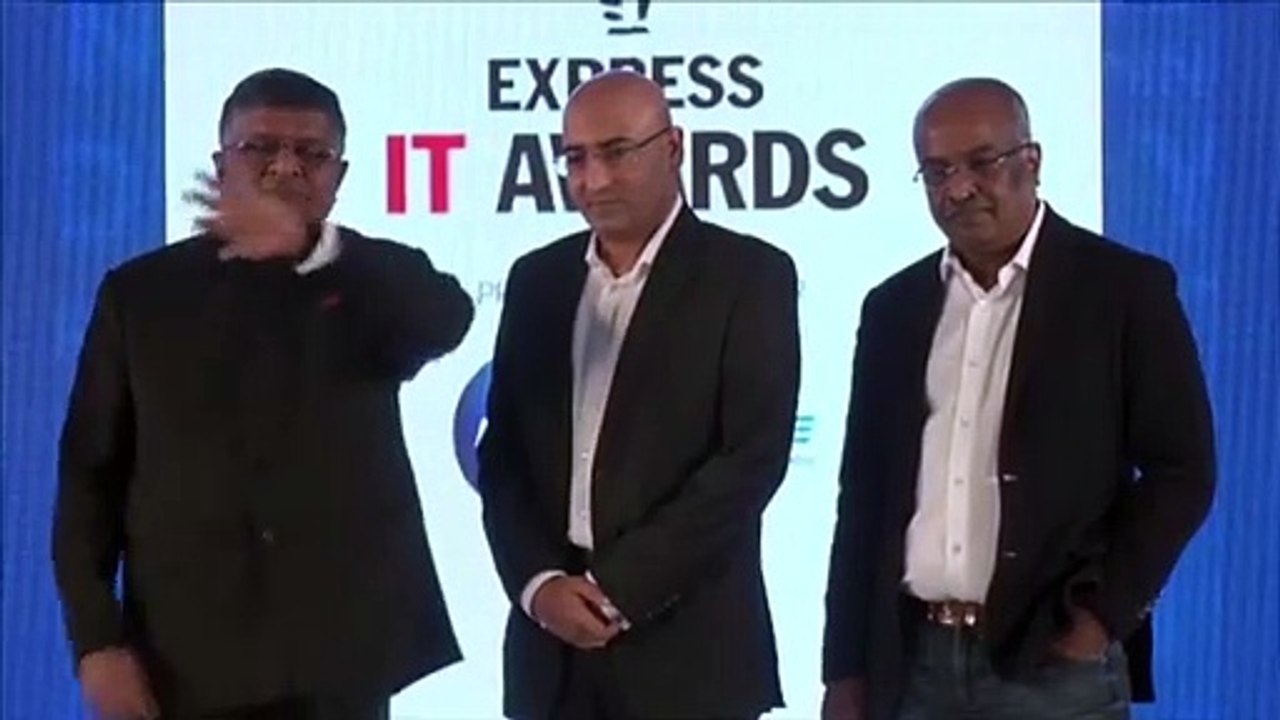 Data Xgen Technologies Recieved Startup Of The Year Award 2018 For It's Innovation - XgenPlus Email Solution
