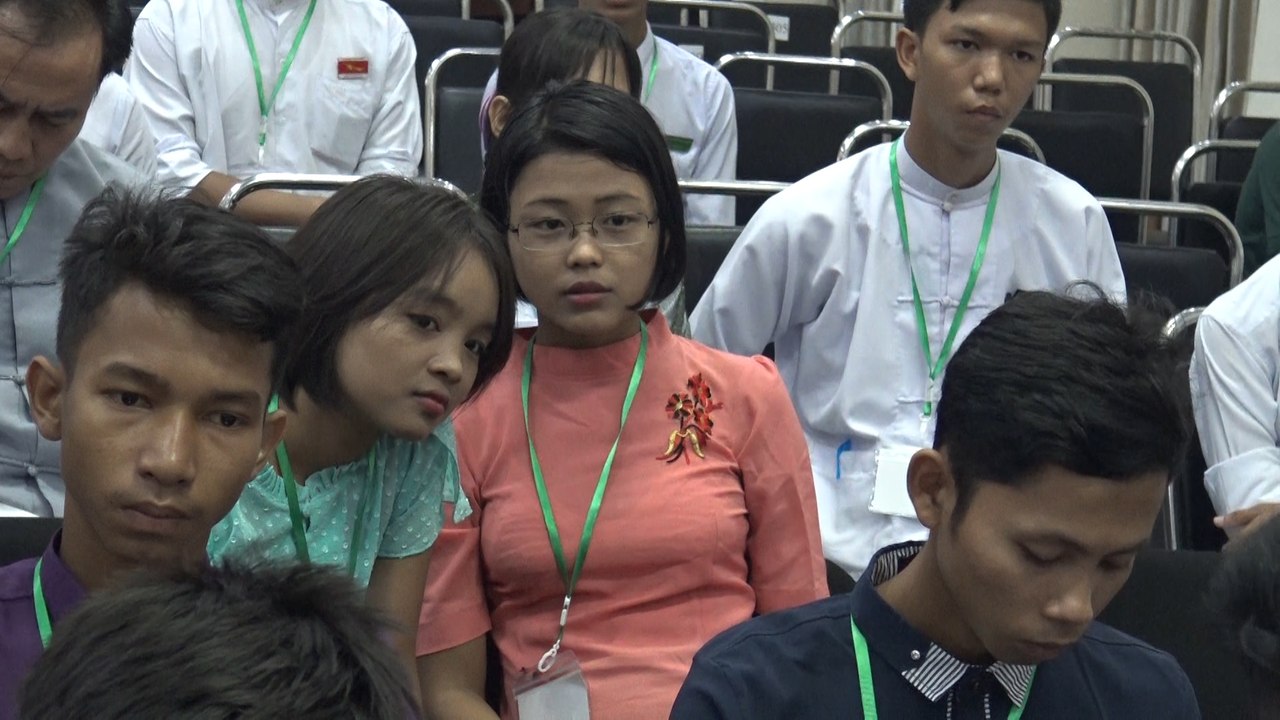 ဆရာ၊ ဆရာမ အခ်င္းခ်င္းကို ရန္တိုက္ ေပးသည့္ ပံုစံျဖစ္ေနဟုဆို