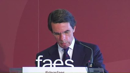 Aznar apuesta por una "alternativa política amplia, frente al independentismo"