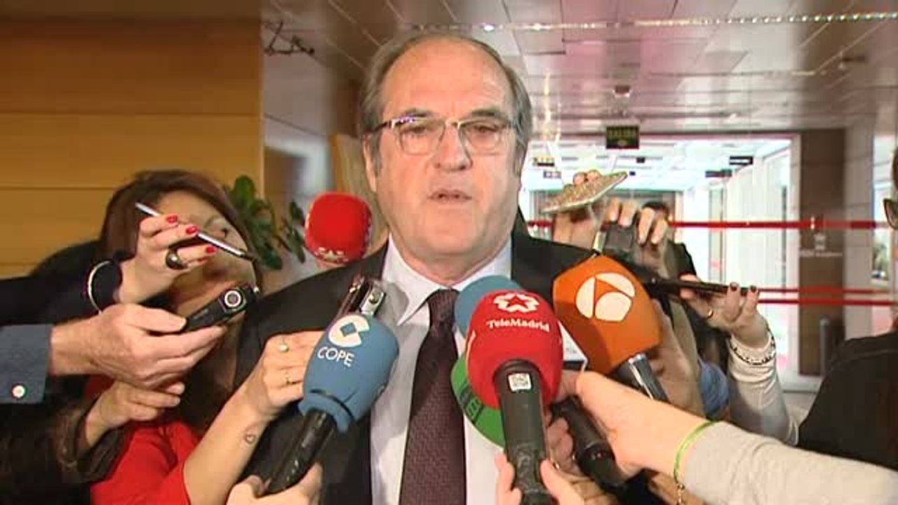 Gabilondo expresa su deseo de sumar "todos los apoyos" para la moción pero recalca que no van a ir "haciendo ofertas"