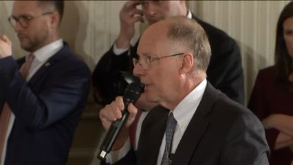 Trump anuncia que desplegará sus tropas hasta la construcción del muro con México