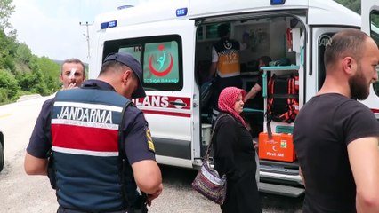 Abant yolunda iki otomobil çarpıştı: 4 yaralı - BOLU