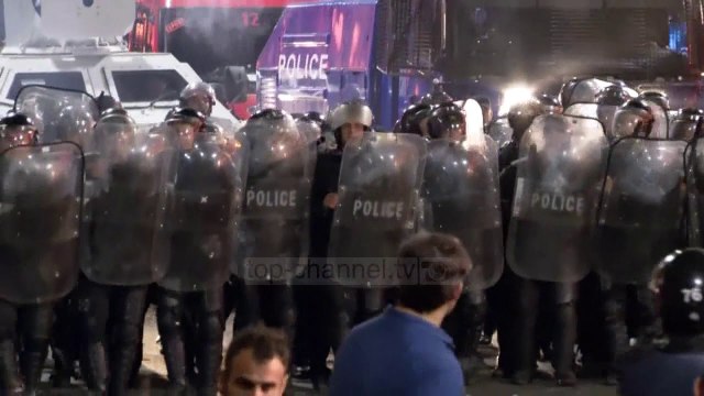 Protesta në Gjeorgji, qindra të plagosur - Top Channel Albania - News - Lajme