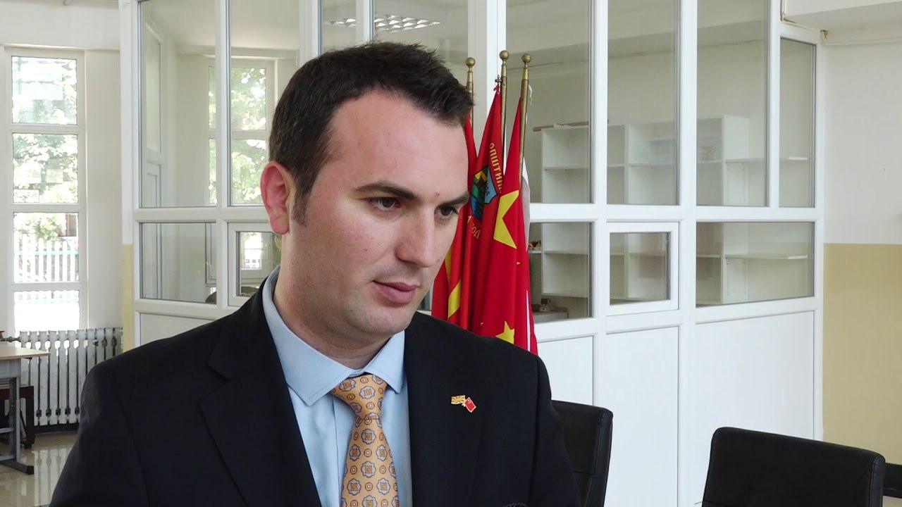 МОН: Наставници албанци да се пријават за работа во Велес