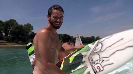 إيطاليا تدشّن أكبر حوض عائم لركوب الأمواج تصنع فيه موجات اصطناعية