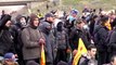 Los Mossos desalojan a decenas de independentistas que cortaban la AP7