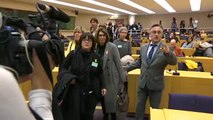 Familiares de los políticos catalanes encarcelados denuncian en el Parlamento Europeo la situación en Cataluña
