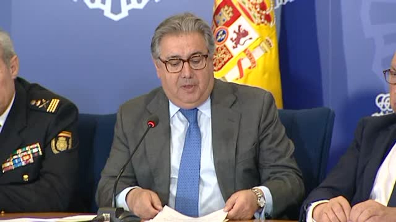 Zoido califica de "lamentables" y "gravísimos" los insultos y amenazas al juez Llarena