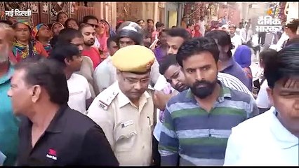 सोते वक्त गला रेतकर मारा