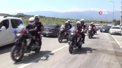 Şehit polisin çocuklarına özel sünnet konvoyu