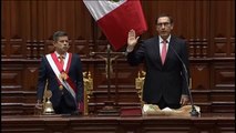 Martín Vizcarra jura su cargo como presidente de Perú